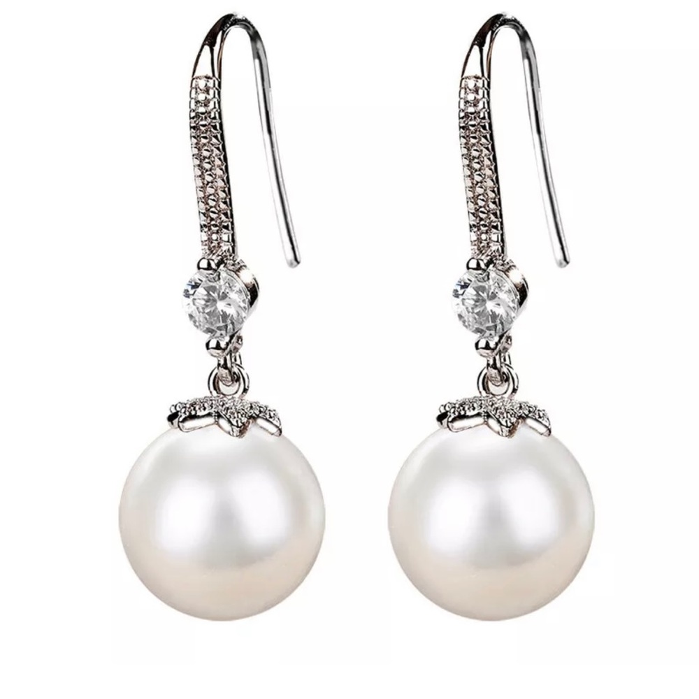 Gorgeous 925 Silver Pearl Earrings